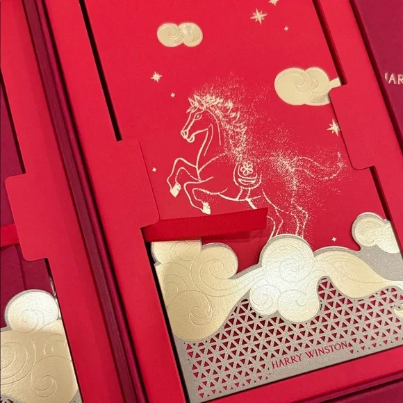 Harry Winston Red and Gold Red Packet Gift Set - Picture 4 of 7